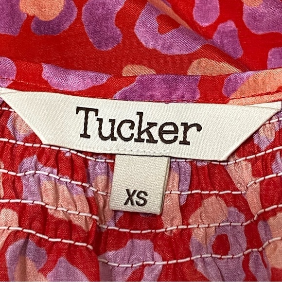 Tucker Classic Blouse Coral Silk Blend Hugs & Kisses Print Boho Smocked XS - Picture 5 of 8